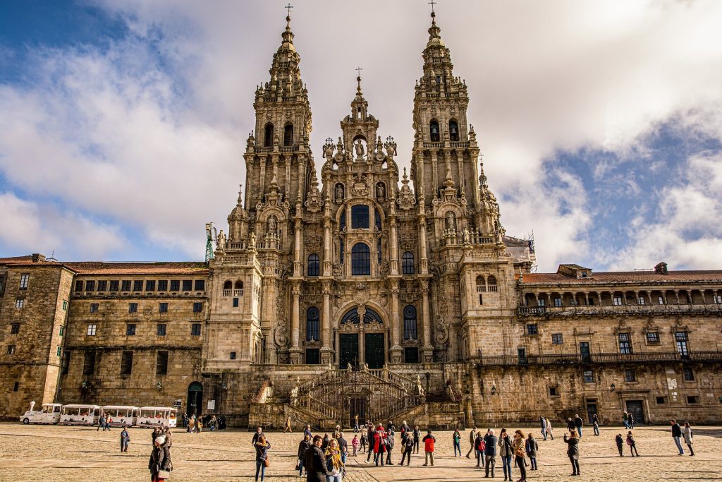 Los mejores tours para tu visita a Santiago de Compostela.